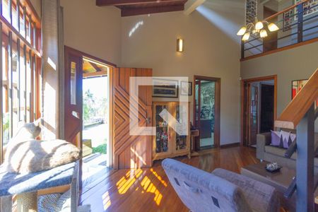 Sala de casa à venda com 4 quartos, 250m² em Niterói, Canoas