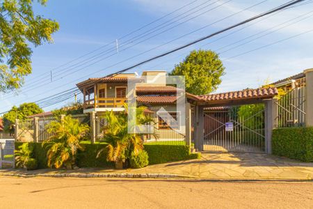 Fachada de casa à venda com 4 quartos, 250m² em Niterói, Canoas