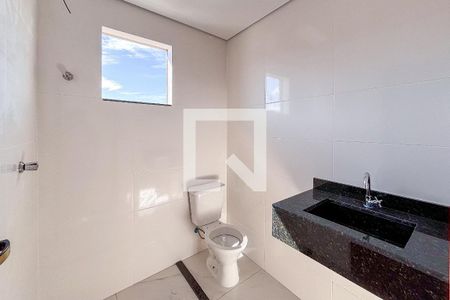 Banheiro Social de apartamento para alugar com 2 quartos, 80m² em Vila Dalila, São Paulo