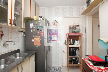 Cozinha + Área de Serviço de apartamento à venda com 2 quartos, 68m² em Rio Branco, Porto Alegre