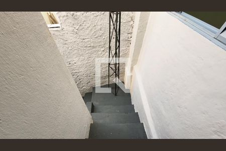 Escada de casa à venda com 1 quarto, 60m² em Vianelo/bonfiglioli, Jundiaí