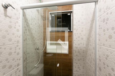 Banheiro de apartamento para alugar com 1 quarto, 35m² em Vila Antonina, São Paulo