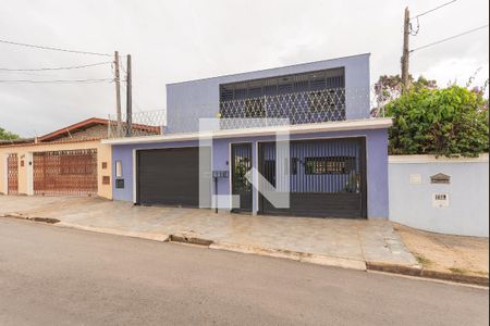 Fachada de casa à venda com 3 quartos, 320m² em Jardim Esmeraldina, Campinas