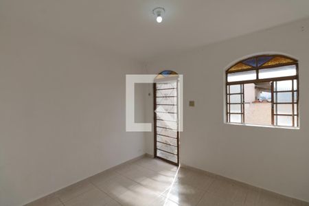 Sala de casa para alugar com 2 quartos, 100m² em Glória, Belo Horizonte
