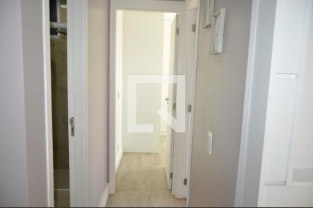 Corredor de apartamento à venda com 2 quartos, 49m² em Engenho Novo, Rio de Janeiro