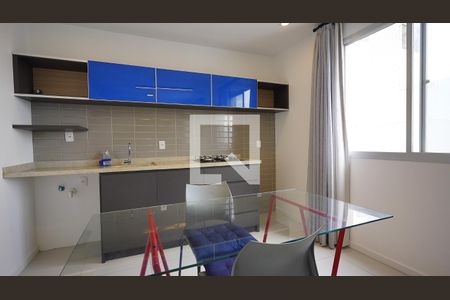 Cozinha de kitnet/studio para alugar com 1 quarto, 28m² em Centro, Florianópolis