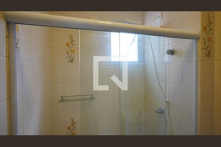 Banheiro de kitnet/studio para alugar com 1 quarto, 28m² em Centro, Florianópolis