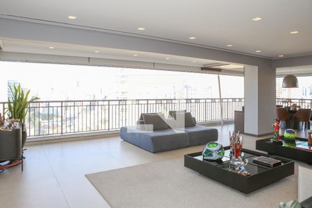Sala de apartamento à venda com 3 quartos, 223m² em Vila Romana, São Paulo