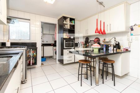 Cozinha de apartamento à venda com 3 quartos, 143m² em Santo Amaro, São Paulo