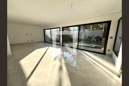 Casa de Condomínio à venda com 4 quartos, 286m² em Jardim Petropolis, São Paulo