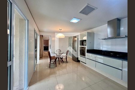 Cozinha de apartamento à venda com 3 quartos, 186m² em Cambuí, Campinas