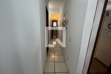 Corredor de casa à venda com 4 quartos, 184m² em Jardim Guanabara, Rio de Janeiro