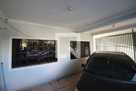 Garagem de casa para alugar com 3 quartos, 356m² em Km 18, Osasco