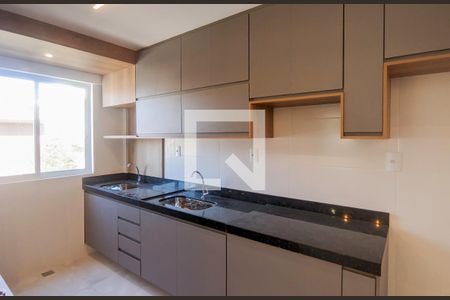 Cozinha de apartamento à venda com 3 quartos, 74m² em Sagrada Família, Belo Horizonte