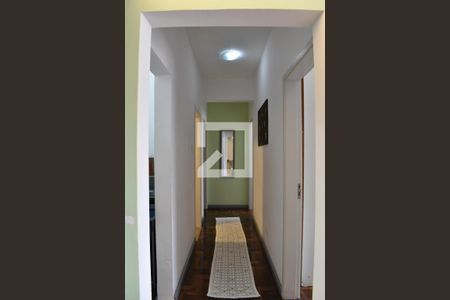 Corredor de apartamento para alugar com 3 quartos, 92m² em Centro, Curitiba