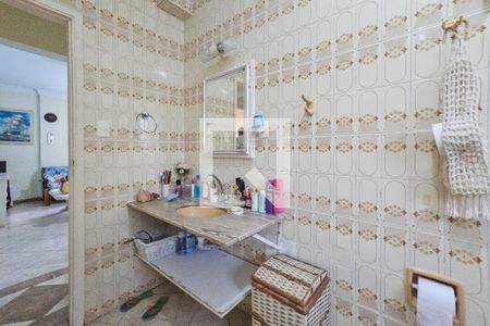 Banheiro de apartamento para alugar com 2 quartos, 117m² em Balneario Cidade Atlantica, Guarujá