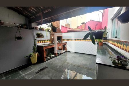 Casa à venda com 3 quartos, 178m² em Vila Scarpelli, Santo André