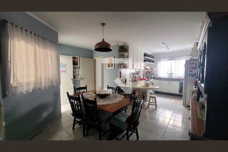 Casa à venda com 3 quartos, 178m² em Vila Scarpelli, Santo André