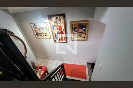 Casa à venda com 3 quartos, 178m² em Vila Scarpelli, Santo André