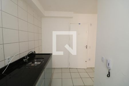 Cozinha de apartamento para alugar com 2 quartos, 45m² em Parque São Lourenço, São Paulo