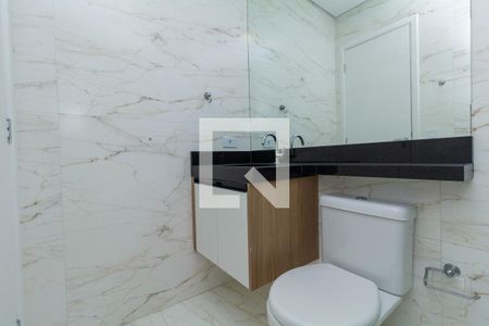 Banheiro de casa para alugar com 2 quartos, 52m² em Cidade Mãe do Céu, São Paulo