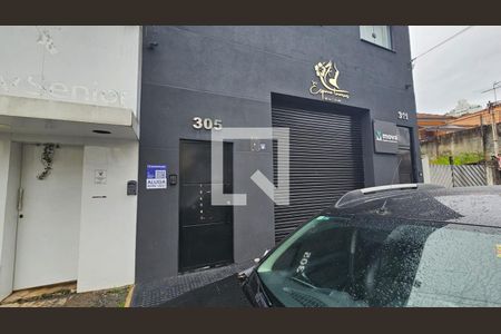 Fachada de casa para alugar com 2 quartos, 52m² em Cidade Mãe do Céu, São Paulo