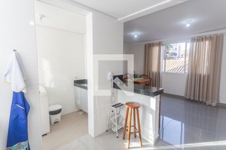 Cozinha de apartamento à venda com 3 quartos, 74m² em Ana Lúcia, Belo Horizonte