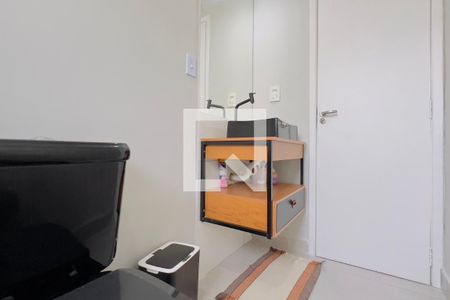 Banheiro de apartamento à venda com 2 quartos, 52m² em Gopouva, Guarulhos