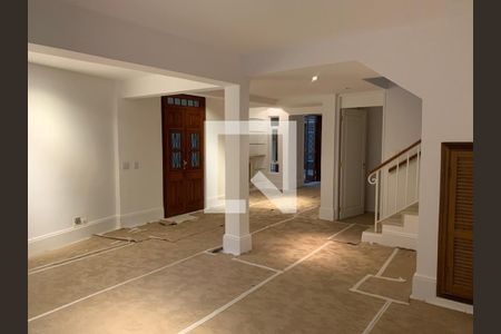 Casa à venda com 3 quartos, 300m² em Jardim Paulistano, São Paulo