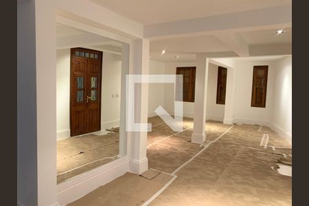 Casa à venda com 3 quartos, 300m² em Jardim Paulistano, São Paulo