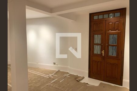 Casa à venda com 3 quartos, 300m² em Jardim Paulistano, São Paulo