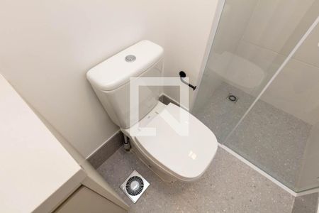 Banheiro de kitnet/studio para alugar com 1 quarto, 26m² em Santa Cecilia, São Paulo