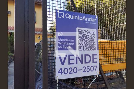 Plaquinha de casa à venda com 3 quartos, 95m² em Jardim Sabará, Porto Alegre