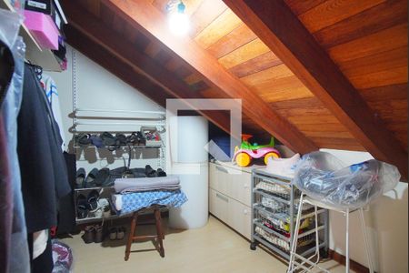 Suíte Closet  de casa à venda com 3 quartos, 95m² em Jardim Sabará, Porto Alegre