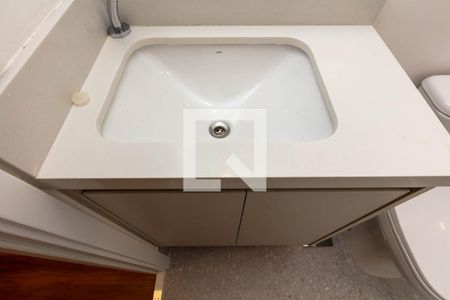 Banheiro de kitnet/studio para alugar com 1 quarto, 26m² em Santa Cecilia, São Paulo