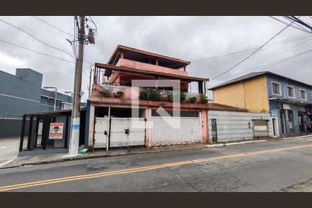 Fachada de casa à venda com 5 quartos, 204m² em Imirim, São Paulo