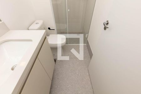 Banheiro de kitnet/studio para alugar com 1 quarto, 29m² em Santa Cecilia, São Paulo