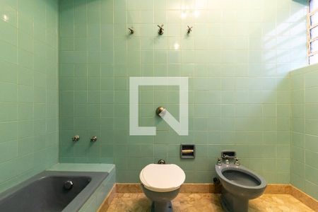 Banheiro Social de casa à venda com 3 quartos, 166m² em Itaim Bibi, São Paulo