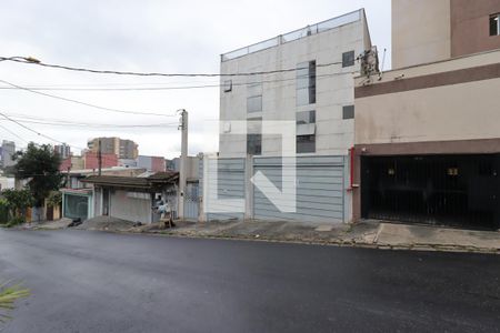 Fachada de apartamento para alugar com 2 quartos, 48m² em Campestre, Santo André