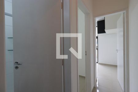 Corredor de apartamento para alugar com 2 quartos, 48m² em Campestre, Santo André