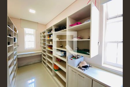 Closet de casa à venda com 2 quartos, 1790m² em Recanto do Poeta I, Lagoa Santa