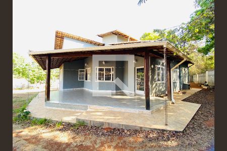 Fachada de casa à venda com 2 quartos, 1790m² em Recanto do Poeta I, Lagoa Santa
