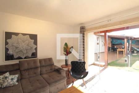 Sala de casa à venda com 5 quartos, 512m² em Castelo, Belo Horizonte