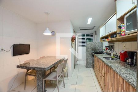 Apartamento à venda com 3 quartos, 180m² em Itaipu, Niterói