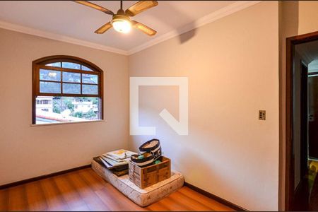 Casa à venda com 3 quartos, 290m² em Fonseca, Niterói