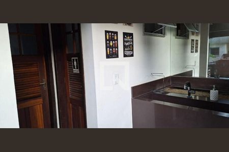 Casa à venda com 4 quartos, 360m² em Vila Progresso, Niterói