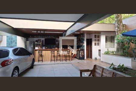 Casa à venda com 4 quartos, 360m² em Vila Progresso, Niterói