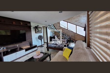 Casa à venda com 4 quartos, 360m² em Vila Progresso, Niterói