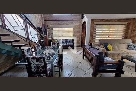 Casa à venda com 4 quartos, 360m² em Vila Progresso, Niterói