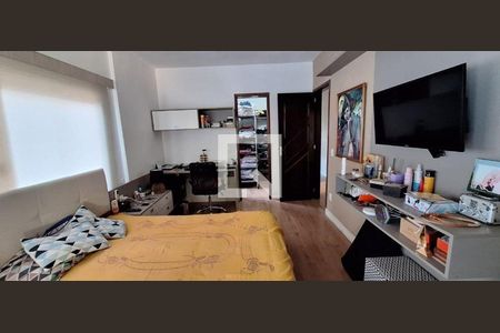 Casa à venda com 4 quartos, 360m² em Vila Progresso, Niterói